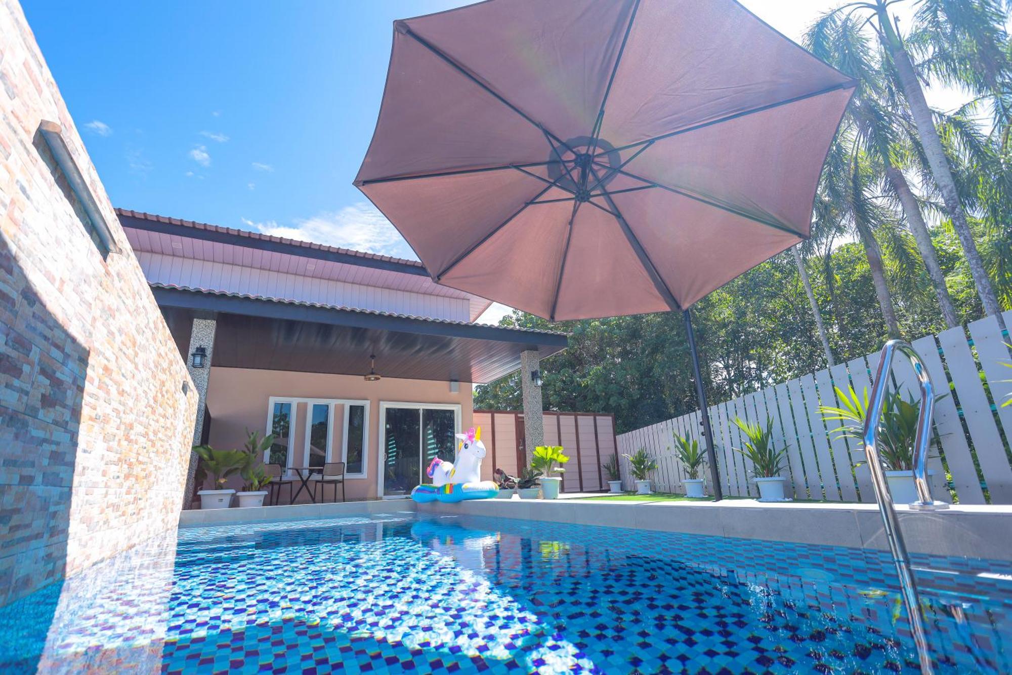 D' Village Cottage 2 - Private Pool Villa Pantai Cenang  Exterior photo